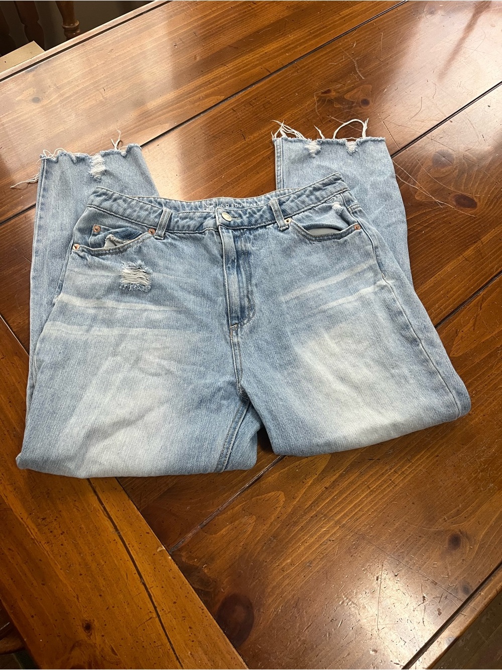 No Boundaries Light Wash Distressed Straight Leg Jeans Size 11 EUC